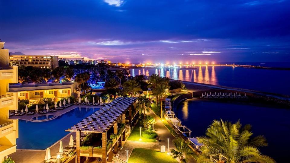 Vuni Palace Luxury Resort & Beach & Casino キレニア エクステリア 写真