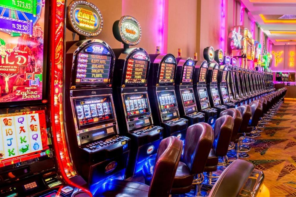 Vuni Palace Luxury Resort & Beach & Casino キレニア エクステリア 写真