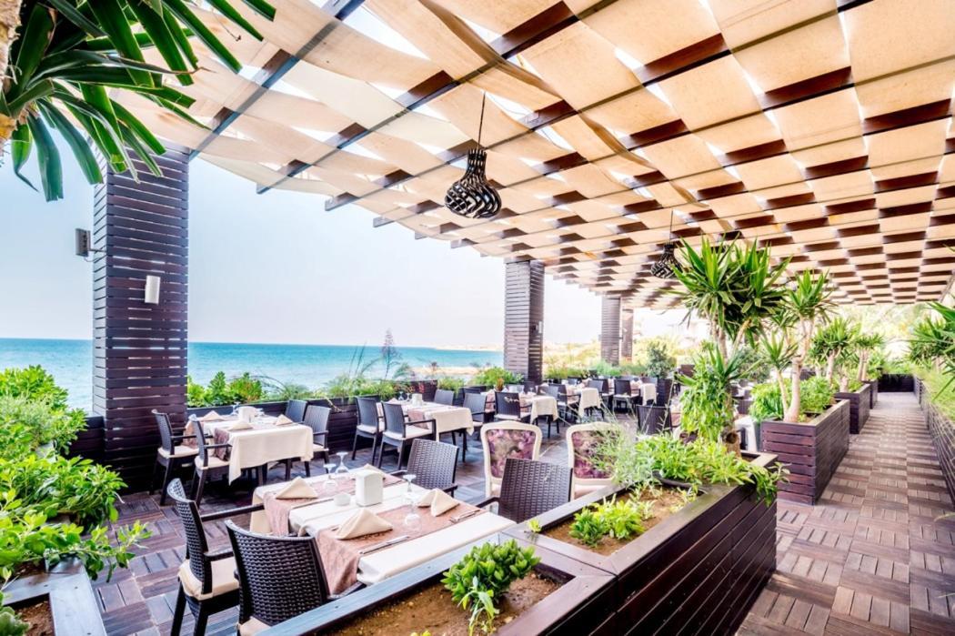 Vuni Palace Luxury Resort & Beach & Casino キレニア エクステリア 写真