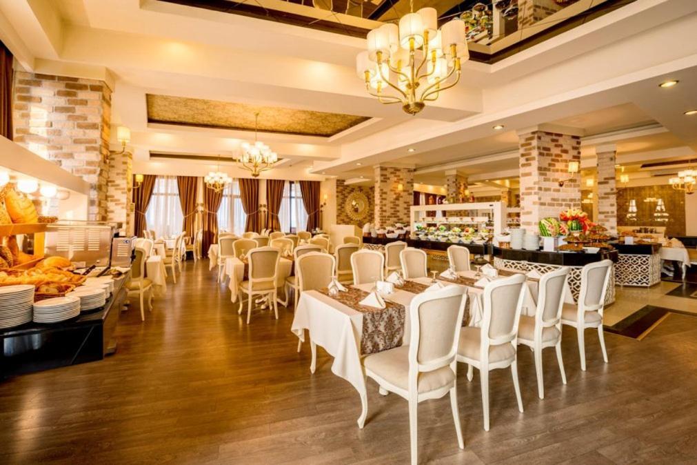 Vuni Palace Luxury Resort & Beach & Casino キレニア エクステリア 写真