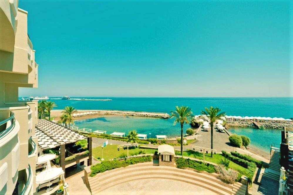 Vuni Palace Luxury Resort & Beach & Casino キレニア エクステリア 写真