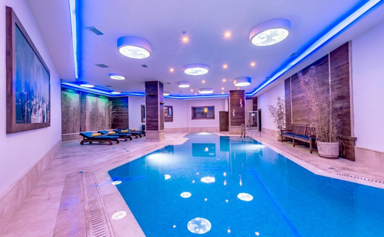 Vuni Palace Luxury Resort & Beach & Casino キレニア エクステリア 写真