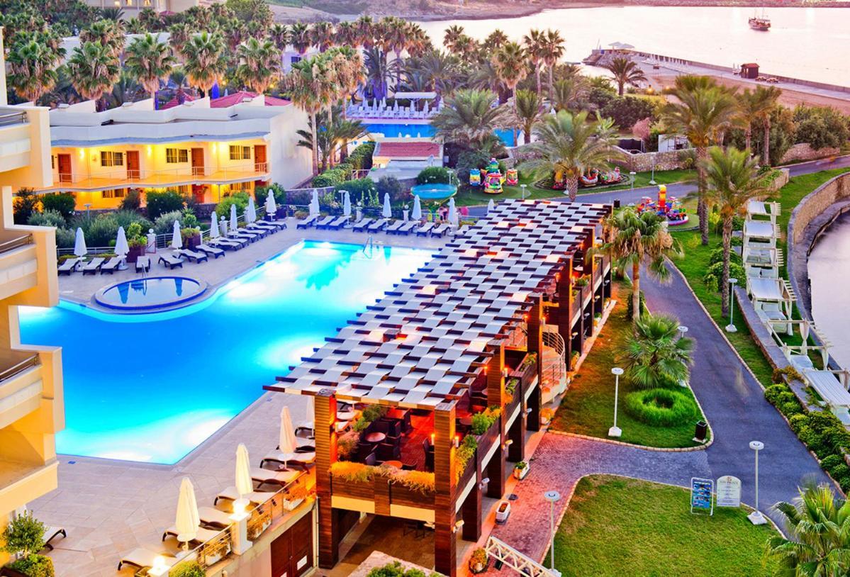 Vuni Palace Luxury Resort & Beach & Casino キレニア エクステリア 写真