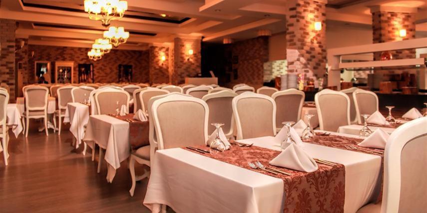 Vuni Palace Luxury Resort & Beach & Casino キレニア エクステリア 写真
