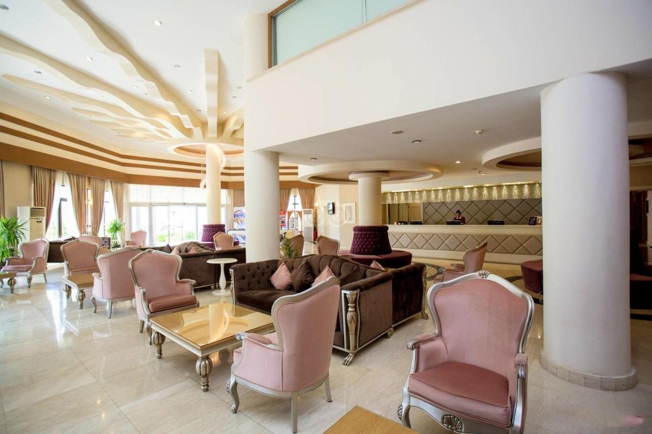 Vuni Palace Luxury Resort & Beach & Casino キレニア エクステリア 写真