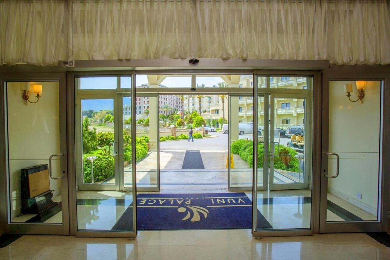 Vuni Palace Luxury Resort & Beach & Casino キレニア エクステリア 写真