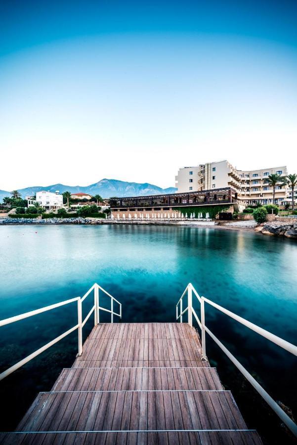 Vuni Palace Luxury Resort & Beach & Casino キレニア エクステリア 写真